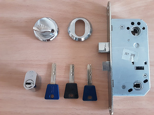 MUL-T-LOCK lukk (1 foto / 6)