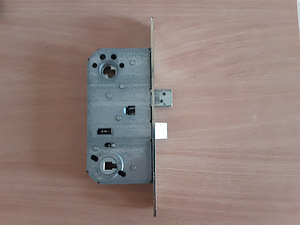 MUL-T-LOCK lukk (2 foto / 6)