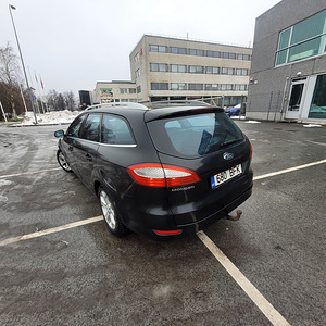 Ford mondeo (9 фото из 12)