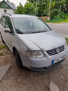 Vw Touran 2003a 1.9TDI. Üv 04.23 (1 foto / 7)