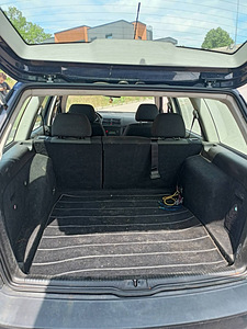 Vw Golf.2003a. 1.9TDI. 74KW.üv 07.23. (3 foto / 5)