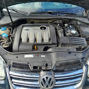 VW GOLF 2008 .1,9TDI. UV 04.25 (6 foto / 7)