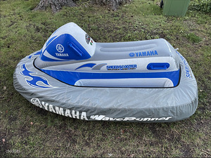 YAMAHA WAVERUNNER INFLATABLE TUBE (4 foto / 5)