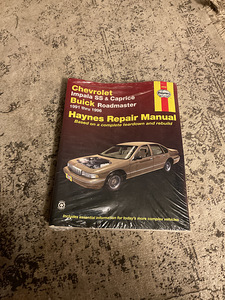Haynes Chevrolet Impala SS & Caprice 91-96 repair manual (1 foto / 2)