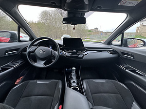Toyota C-HR 1.8 72kV. (3 foto / 6)