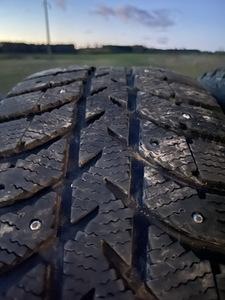 Talverehvid 205/60 R16 (2 foto / 4)