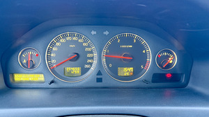 Volvo S60 (8 фото из 8)
