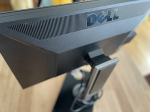 Delli monitor P2411H (2 foto / 3)