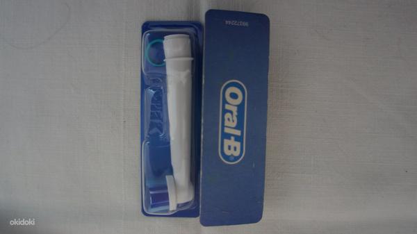 Сменные насадки для элекрической зубной щетки OralB (фото #2)
