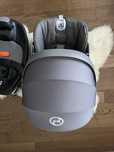 Cybex Cloud Q turvahäll 0-13kg (4 foto / 4)