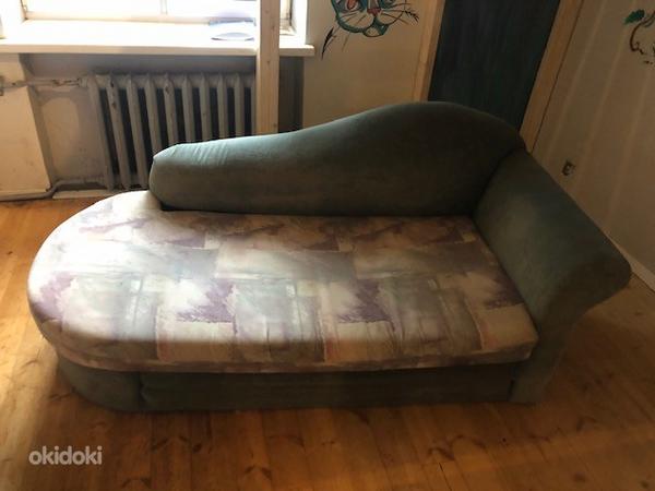 Небольшой диван-кровать (фото #1)