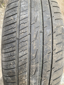 Rehvid 245/65/17 Davanti (1 foto / 5)