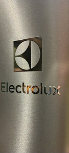Холодильник ELECTROLUX (3 фото из 6)