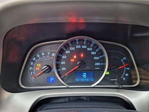 Toyota RAV4 2014 (13 foto / 15)