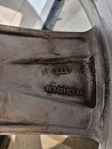 Audi Ronal 18" veljed (7 foto / 8)