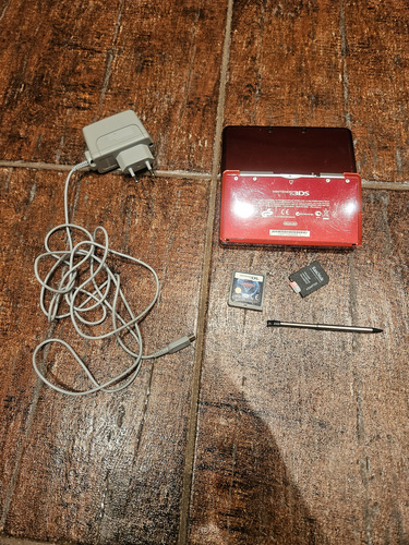 Nintendo 3DS RED