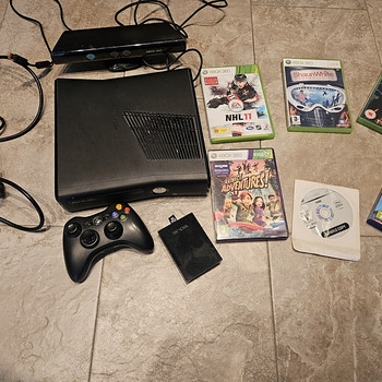 Xbox 360 Slim 250GB Kinect + 6 CD xbox360 kinect