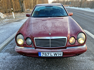 Запасные части W210 E300 (1 фото из 10)