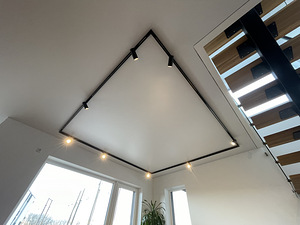 Натяжные потолки и LED освещение (6 фото из 7)