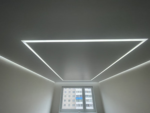 Натяжные потолки и LED освещение (3 фото из 10)