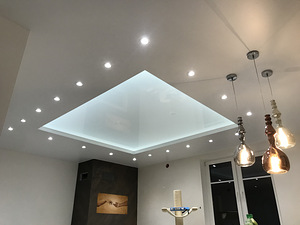 Натяжные потолки и LED освещение (5 фото из 10)