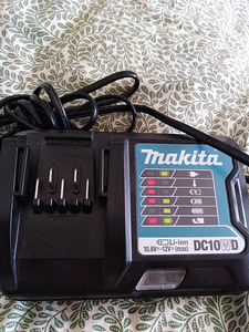 Makita akulaadijaDC10WD 12v (1 foto / 1)