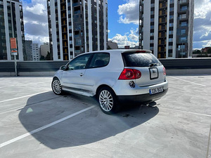Volkswagen Golf 1.9TDI 77kW ATM (4 foto / 8)