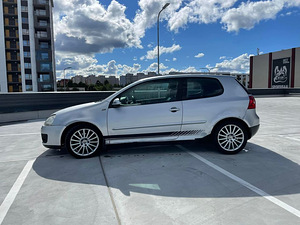 Volkswagen Golf 1.9TDI 77kW ATM (5 foto / 8)