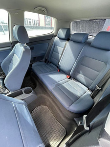 Volkswagen Golf 1.9TDI 77kW ATM (8 foto / 8)