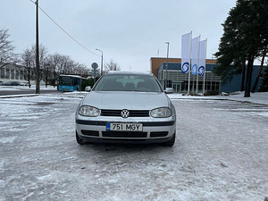 Volkswagen Golf 1.6 (3 foto / 10)