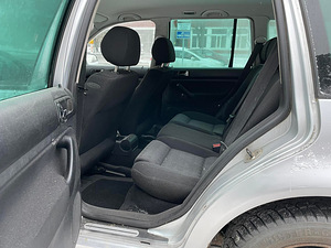 Volkswagen Golf 1.6 (10 foto / 10)