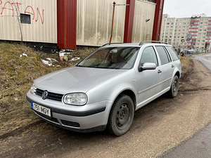 Volkswagen golf (6 foto / 7)