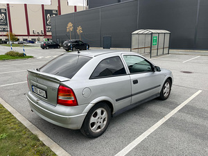 Opel Astra (3 фото из 10)