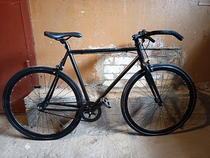 Maanteesõidu jalgratas (1 foto / 2)