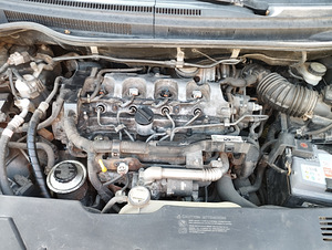 Toyota Corolla Verso (12 foto / 15)
