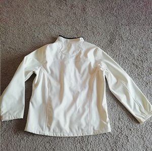 Ilus softshell/tuuletõkke​jope 40 (2 foto / 4)