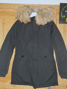 UUS SOE PARKA/JOPE/MANTEL SUURUSELE S/M (2 foto / 9)