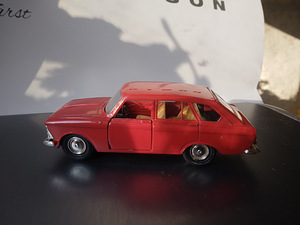 Mudelauto Iž kombi 1500 A12. Ilma Made in ussr. 1:43 (1 foto / 8)