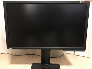 Monitor BENQ XL2411-B 24' 144Hz (1 foto / 2)
