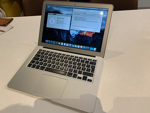 Apple Macbook Air 13 дюймов (2 фото из 3)