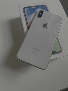 Продается iPhone X Silver 64GB (1 фото из 7)