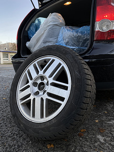 Volvo V50 1.6 D 80kW 2005 (15 foto / 15)