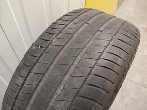 Шины Michelin 275/35R19 (3 фото из 5)