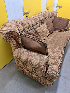 Трёхместный диван (2 фото из 3)