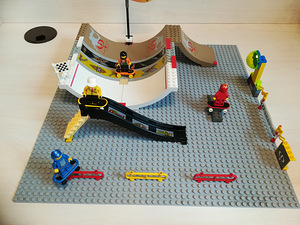 Lego skatepark (1 foto / 3)