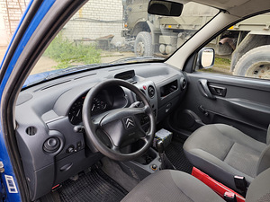 Citroen Berlingo (4 фото из 5)