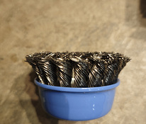 Щетка для очистки металла