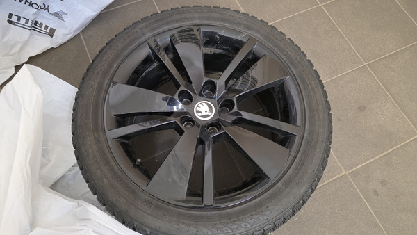 Originaalsed Škoda Zenith R18 veljed + Nokian Hakkapeliitta