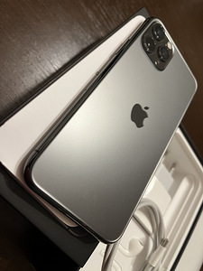 iPhone 11 Про 64 ГБ (3 фото из 5)