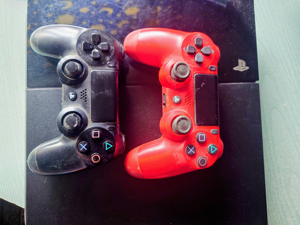 SONY PS4 SLIM